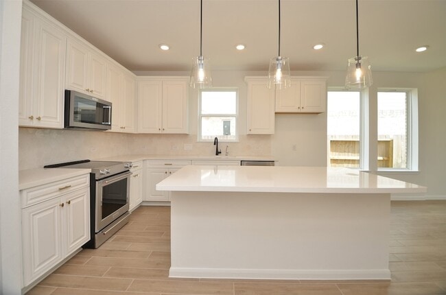 Building Photo - 5631 Pearl Vis Dr