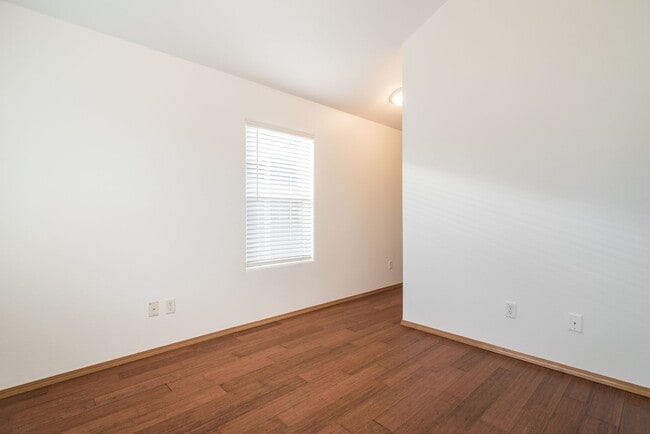 Building Photo - Super clean 3-bdrm/2-bath home in Kenton—C...