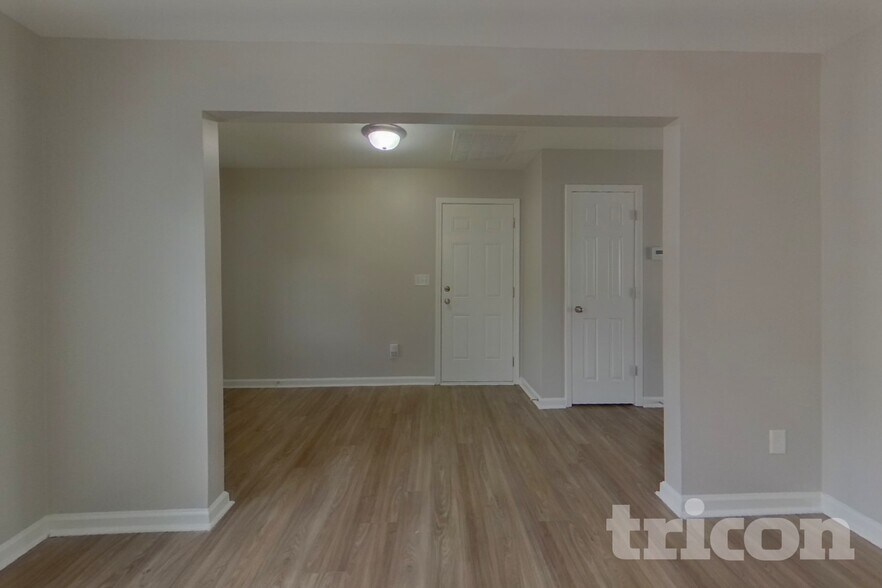 Building Photo - 11311 Breezehill Ln