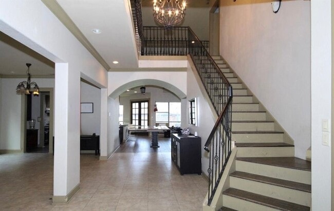 Building Photo - 5235 Willis Ave