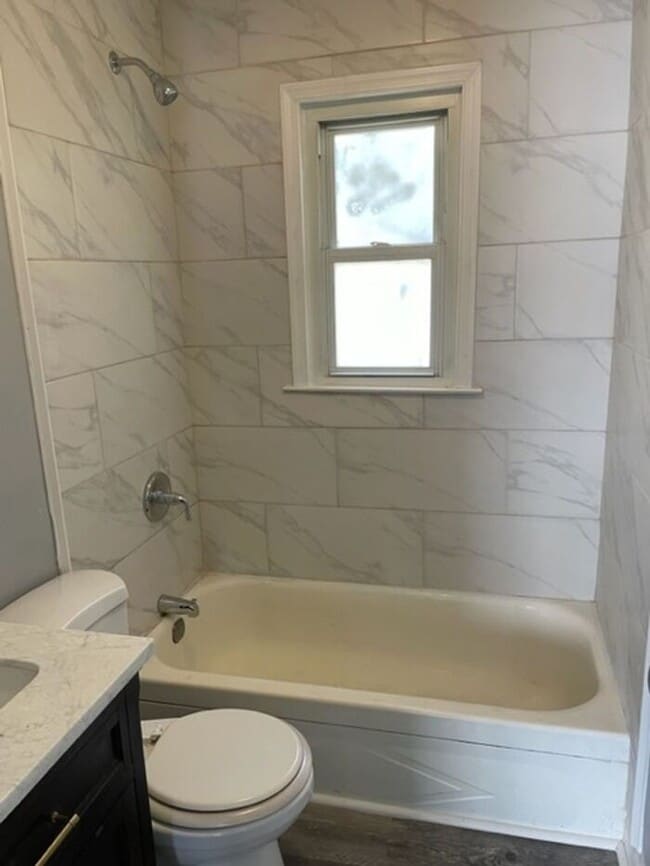 Building Photo - Updated two bedroom one bath duplex in Capitol Heights