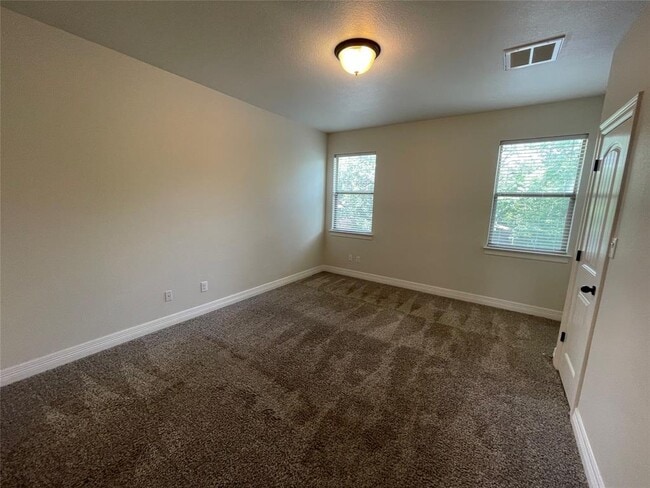 Building Photo - 1806 Crown Dr