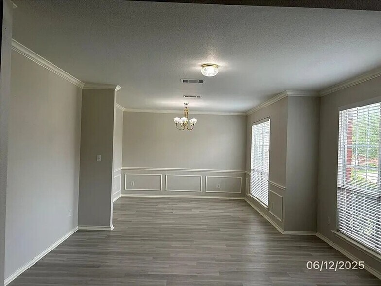 Building Photo - 5200 St Croix Ln