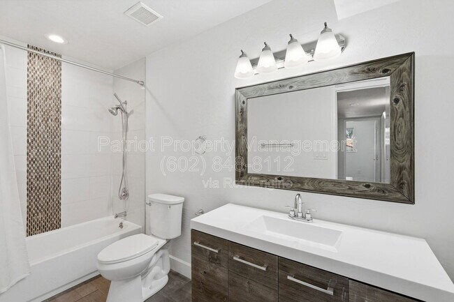 Building Photo - 207 E El Caminito Dr