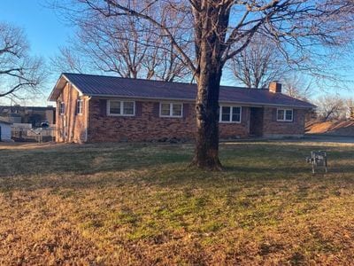 Building Photo - 5602 Montgomery Dr