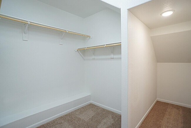 Building Photo - 18011 Alora Springs Trace