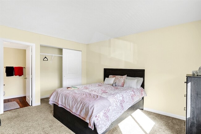 Building Photo - 3771 Cornell Dr