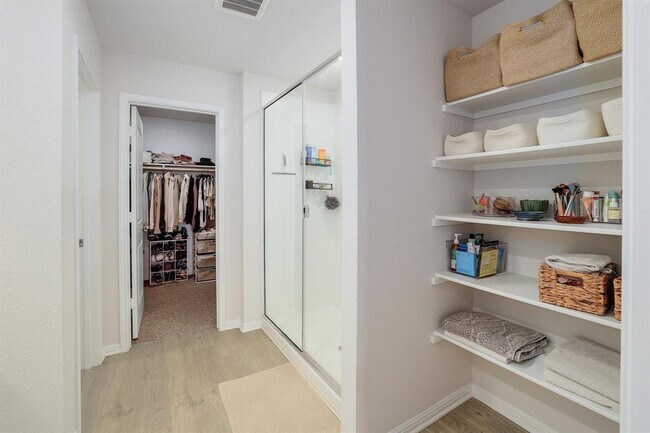 Building Photo - 2640 Indian Clover Trl