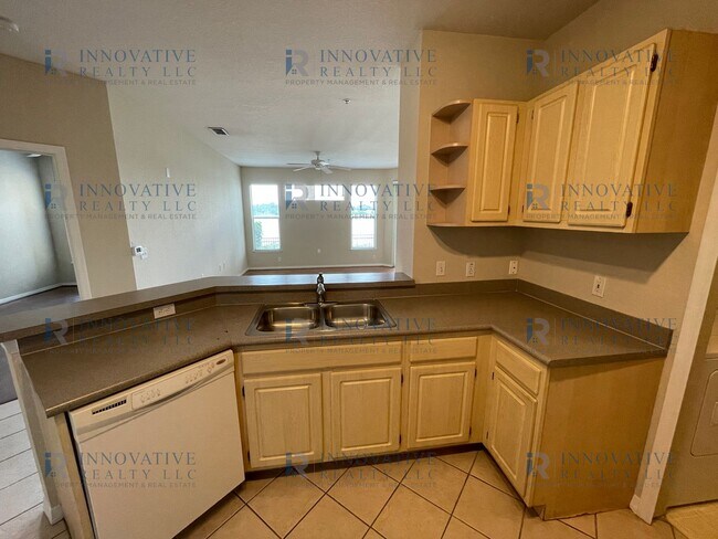 Building Photo - 2BR/2BA First Floor Condo in Visconti in M...
