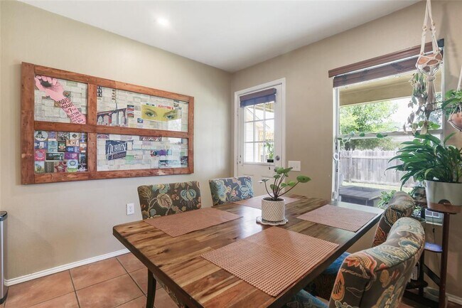 Building Photo - 1721 Anise Dr
