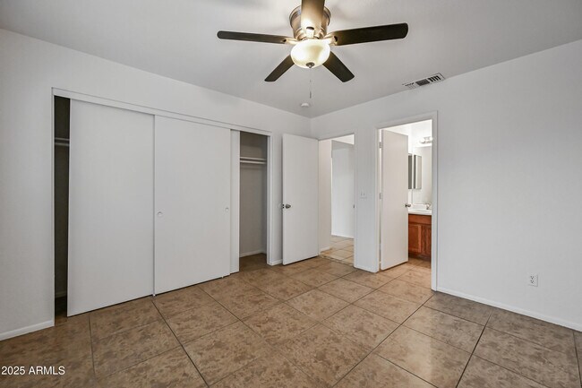 Building Photo - 8606 W College Dr