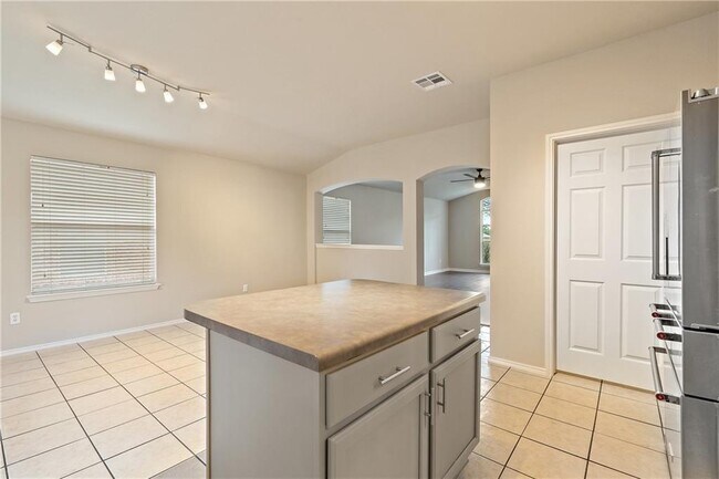 Building Photo - 2605 Butler Way