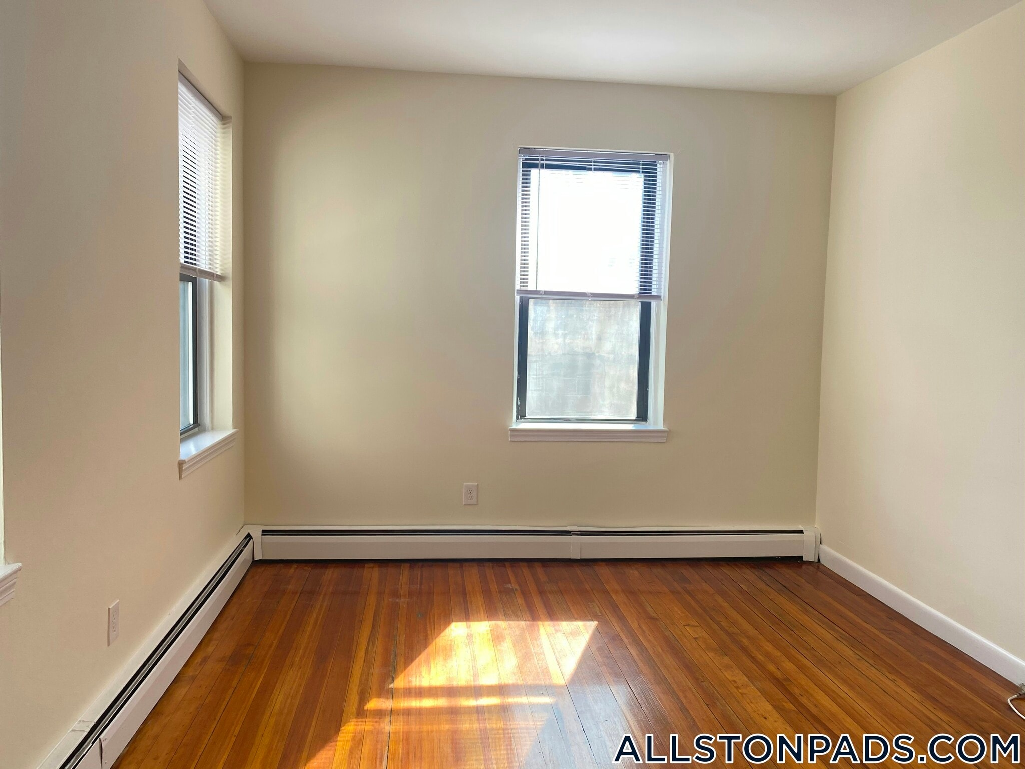 Building Photo - 64 Brighton Ave