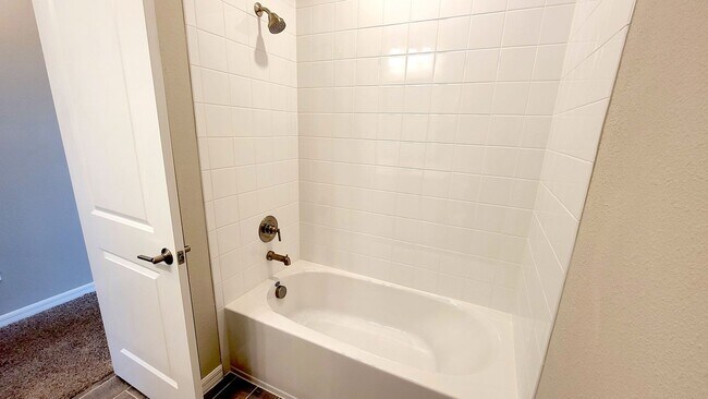 Building Photo - Stunning 5 bedroom, 3.5 bath Home in Skye Ranch ~ Built in 2024