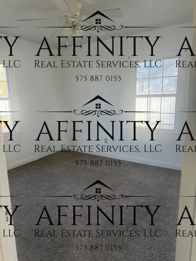 Building Photo - 2 bedroom home