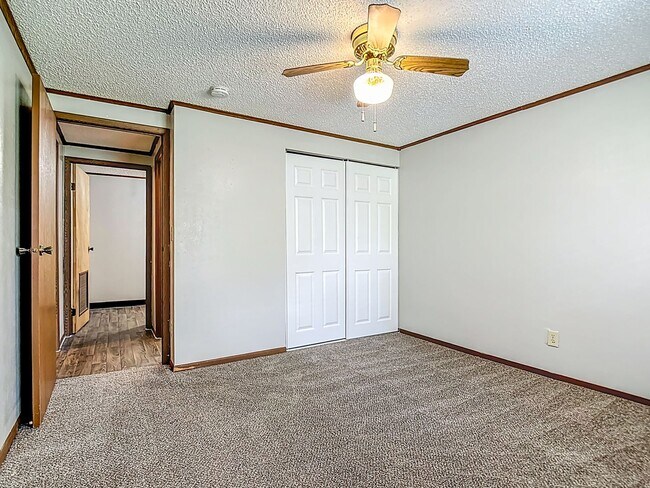 Building Photo - The Sterling - 2 Bedroom 1 Bathroom with inside laundry