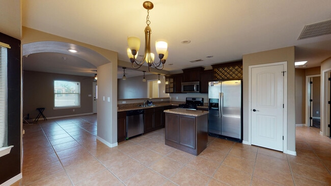 Building Photo - 2608 Tanning Rock