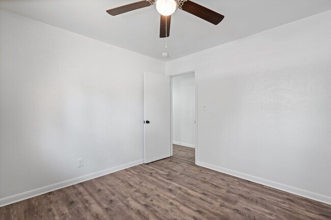 Building Photo - 442 S Monte Vista Ave