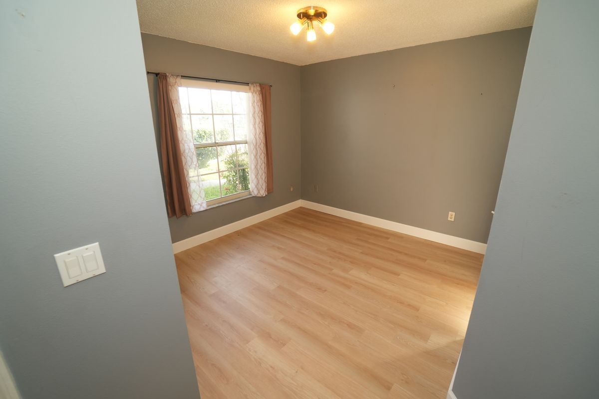 Building Photo - 205 Indian Point Cir