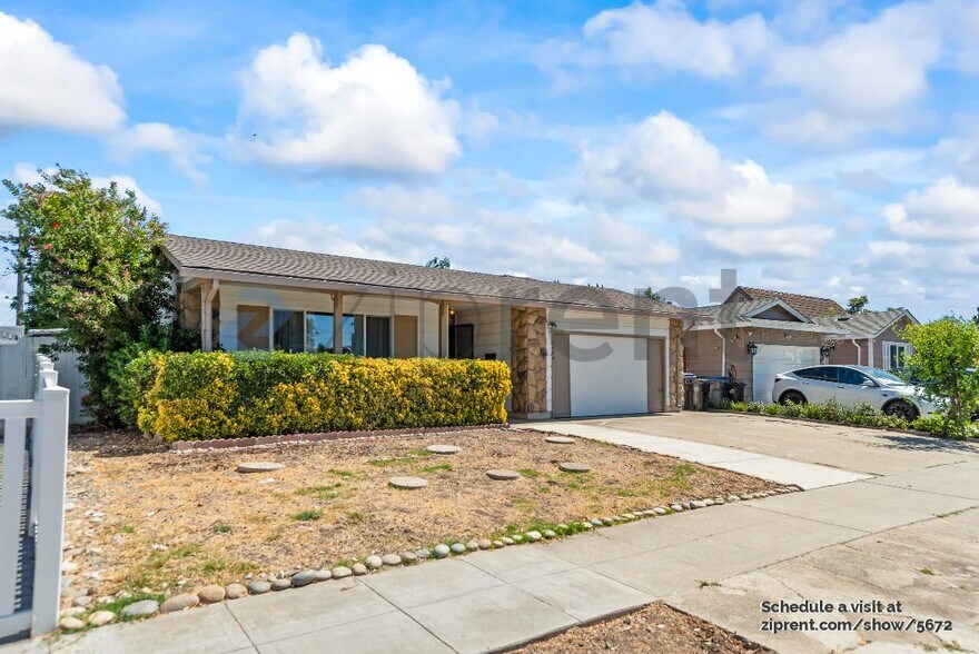 Building Photo - 2644 Poplarwood Way