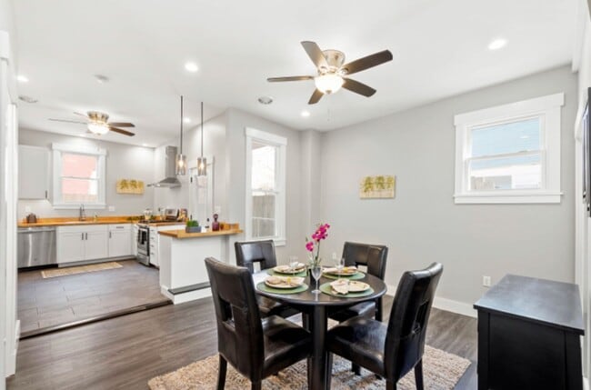 Building Photo - 3 Bedroom 1.5 Bath - Pittsburgh