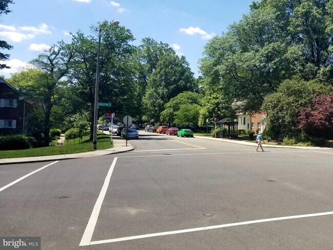Building Photo - 3710 Gunston Rd