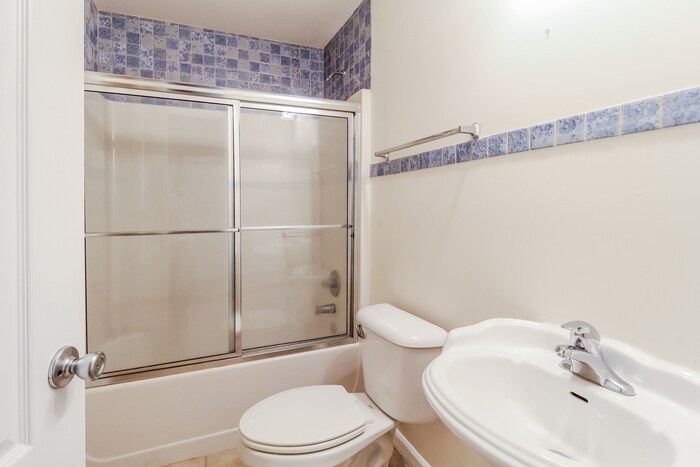 Building Photo - 3951 Lucas Ln