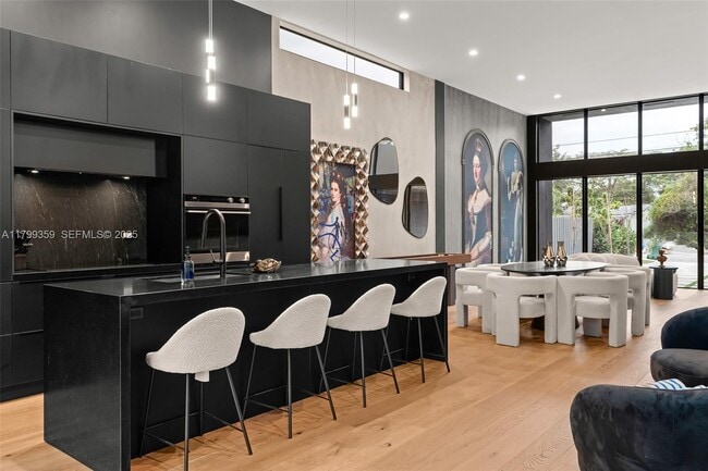 Building Photo - 400 NW 49th St