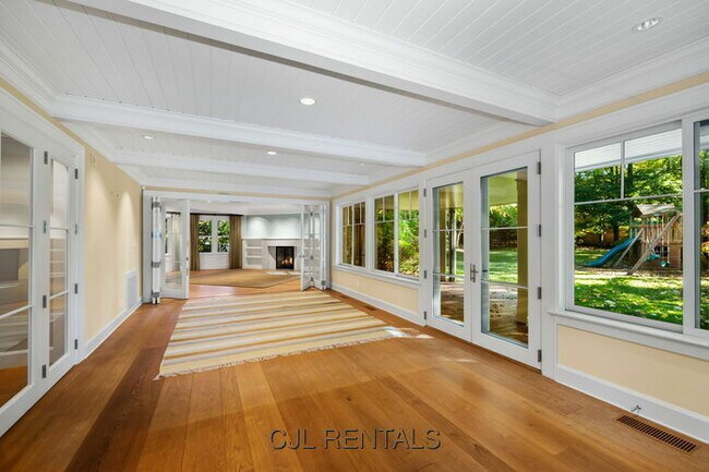 Building Photo - 29 Merrill Rd