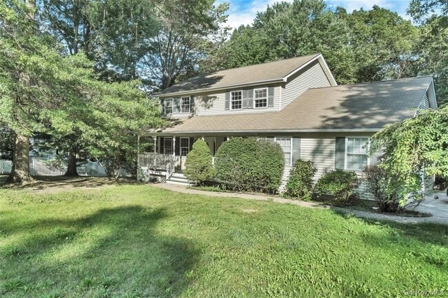 Primary Photo - 5 Fairview Ln