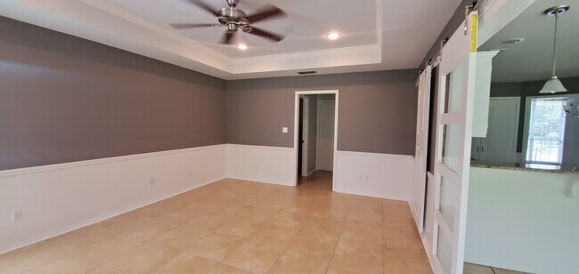 Building Photo - 18257 Springmill Ct