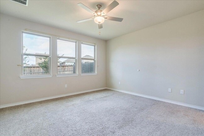 Building Photo - 133 Papaya Dr
