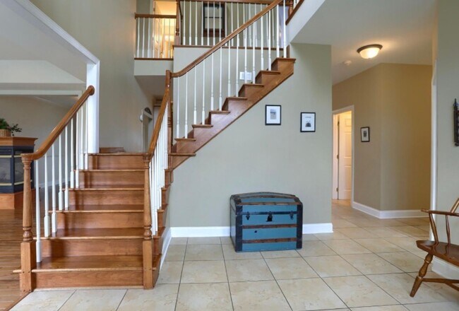 Building Photo - Luxury 5-Bedroom Home for Rent – $4,500/Month + Utilities