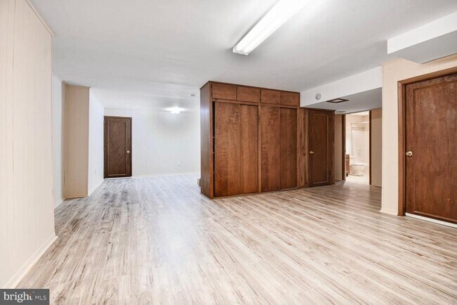 Building Photo - 8217 Lochinver Ln