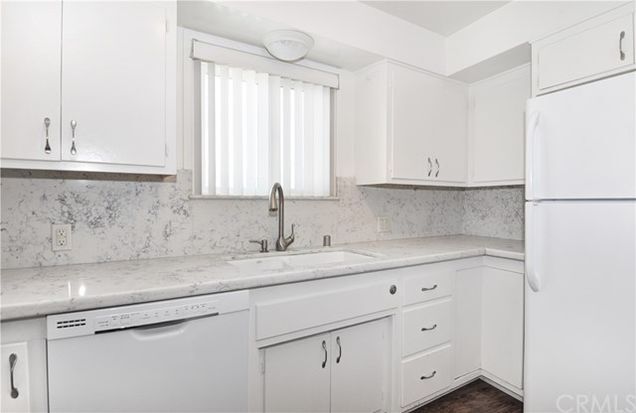 Building Photo - 111 19th St