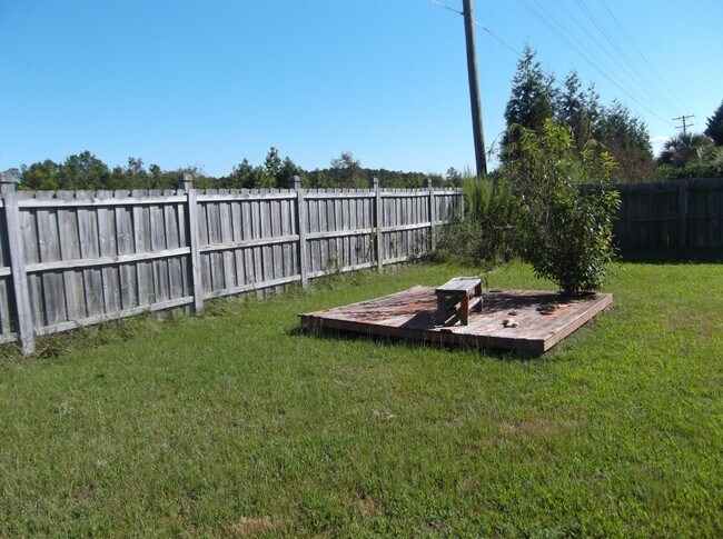 Building Photo - 4 Bedroom 2.5 Bathroom! BRIDLEWOOD SUBDIVISION!  Coming Available at the end of July!
