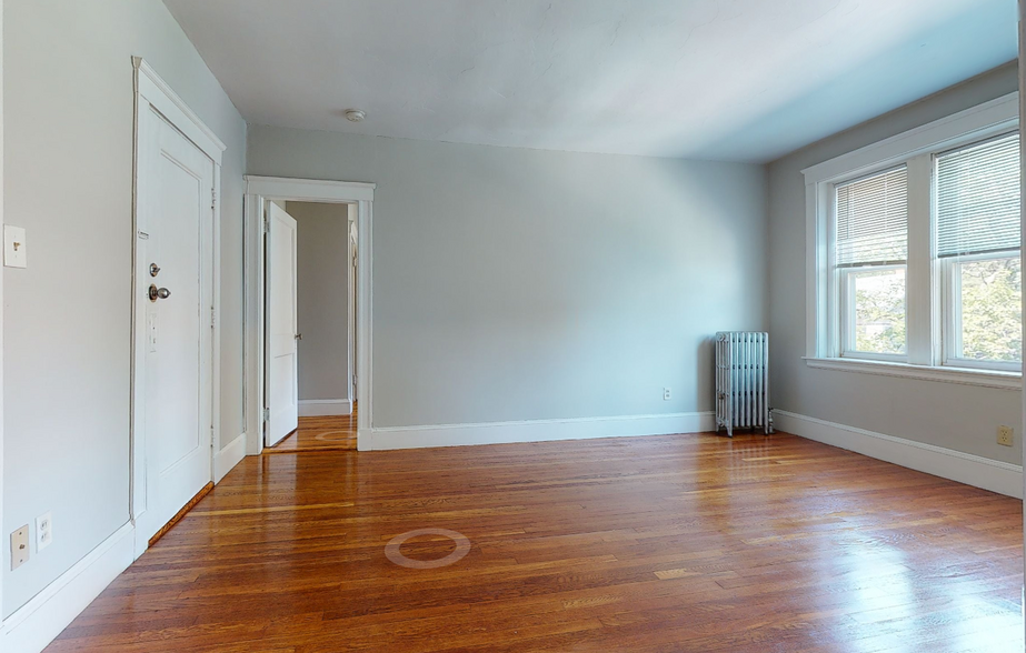 Apt 9 - 8 Gray St