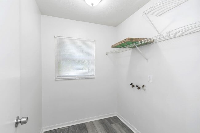Building Photo - 2405 SE 46th Ct