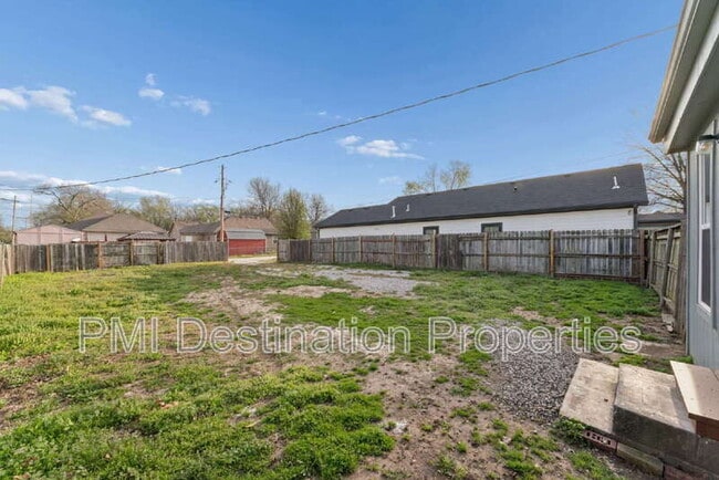 Building Photo - 247 Shadyside Ave