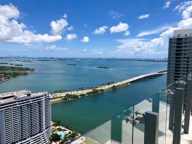 Building Photo - 501 NE 31st St