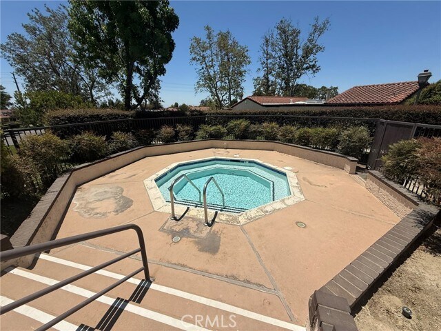 Building Photo - 860 Calle del Sol