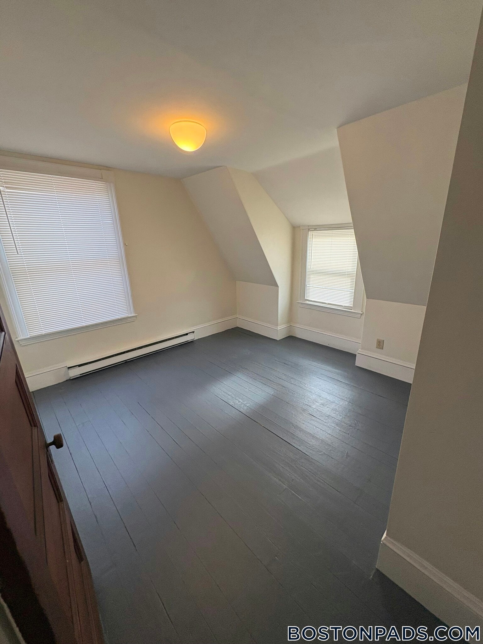 Building Photo - 27R Albion St