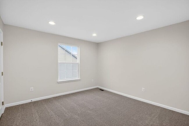 Building Photo - 108 Pollen Dr