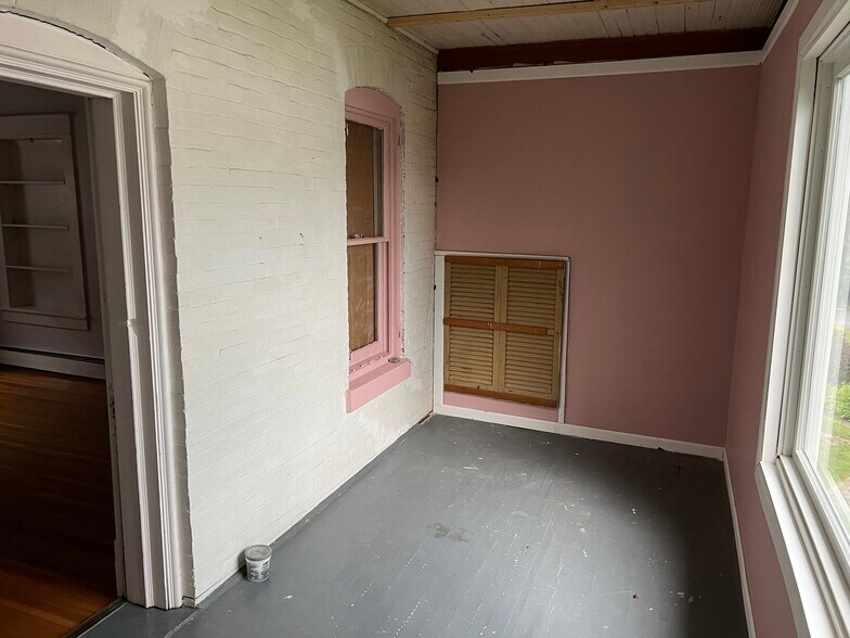 Building Photo - 221 S Reading Ave