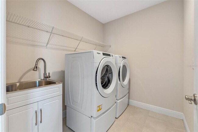 Building Photo - 16771 Oakboro St