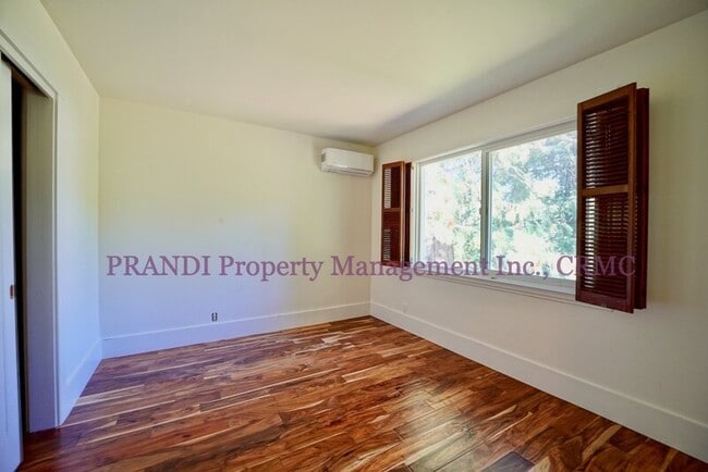 Building Photo - 13 Maple Ave