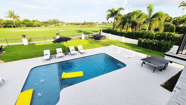 Building Photo - 4312 NE 22nd Ave