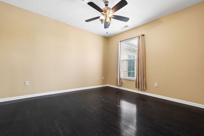 Building Photo - 3842 Carberry Dr