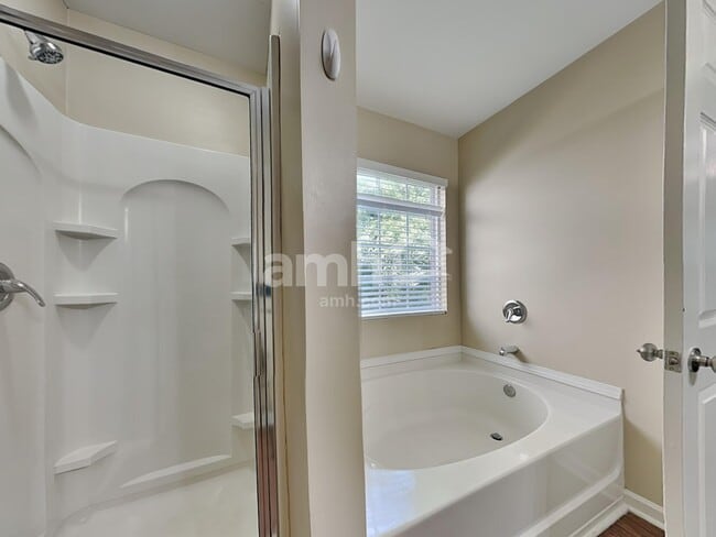 Building Photo - 5729 Brookfield Pointe Dr