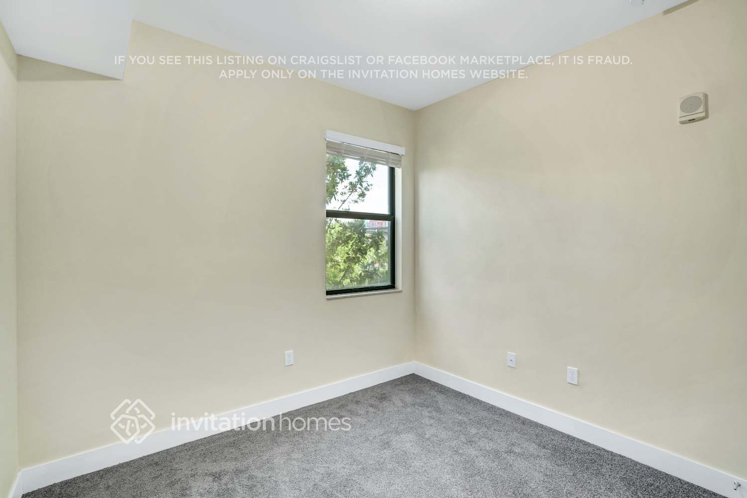 Building Photo - 10437 NW 82nd St